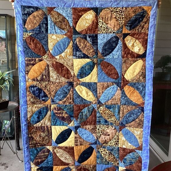 Patchwork Quilt with Blue and Brown Tones - Picture 16 of 16
